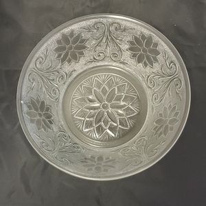 Vintage Indiana Glass 8 3/8" serving bowl